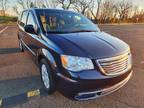 2016 Chrysler Town and Country Touring 4dr Mini Van