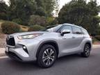 2020 Toyota Highlander Hybrid XLE Sport Utility 4D