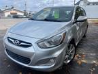 2012 Hyundai Accent SE 4dr Hatchback