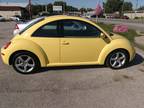 2010 Volkswagen New Beetle Base 2dr Coupe 6A