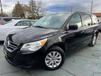 2012 Volkswagen Routan 4dr Wgn SE