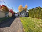 1127 N 3RD AVE, Kelso WA 98626