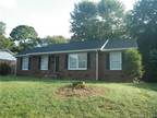 House - Charlotte, NC 7101 Thorncliff Dr