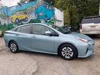 2017 Toyota Prius Three Touring 4dr Hatchback