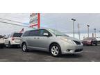 2014 Toyota Sienna 5dr 7-Pass Van V6 L FWD