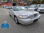 2004 Lincoln Town Car Ultimate Sedan 4D