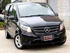 2017 Mercedes-Benz Metris Passenger Van Standard Roof 126 in Wheelbase