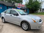 2010 Ford Focus SE Sedan