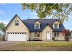 1522 ASH AVE, Cottage Grove OR 97424