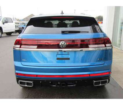 2024NewVolkswagenNewAtlas Cross SportNew4MOTION is a Blue 2024 Volkswagen Atlas Car for Sale in Brunswick OH