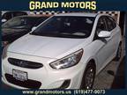 2016 Hyundai Accent SE 5-Door 6A HATCHBACK 4-DR