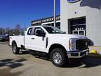2024 Ford F-350 White, 16 miles