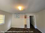 225 N Jackson Ave - Unit B 225 N Jackson Ave