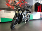 2023 Ducati Streetfighter V2 Storm Green