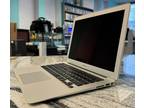 MacBook Air 2017 13” Intel Core i5, 2GB Ram, 256gb SSD *READ*