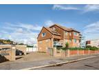 2 bedroom flat for sale in Red Ridges, Kings Parade, PO21