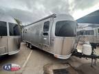 2024 Airstream Flying Cloud 25RB Twin