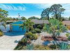 324 Aurora St E, Venice, FL 34285