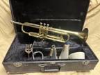 Vintage HOLTON T602 RC Brass Trumpet with Hard Case and Mouthpiece