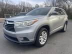 2015 Toyota Highlander Utility 4d Le 2.7l I4