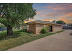 Traditional, Duplex - Arlington, TX 2319 Indigo Ln