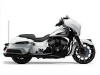 2024 Indian CHIEFTAIN DARK HORSE WITH POWERBAND AUDIO PKG