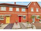 2 bedroom terraced house for sale in Woolner Road, Clacton-On-Sea - 35741494 on