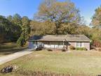 251 E Lakeview Dr Lagrange, GA