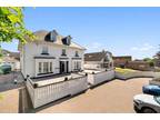 6 bedroom detached house for sale in Woodhall Street, Chapelhall