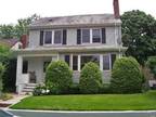 Rental Home, Apt In House - Port Washington, NY 10 Flower Hill Pl #UPPER