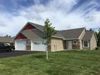 1918 6th Ln Se Cambridge, MN