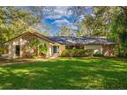 17519 Mallard Ct, Lutz, FL 33559