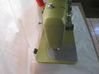 Signature sewing machine model UHT J277E metal sewing machine with accessories
