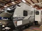 2024 Coachmen Catalina Legacy Edition 283RKS 33ft