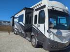 2022 Fleetwood Discovery LXE 44S 44ft