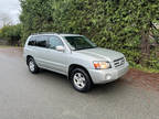 2004 Toyota Highlander 4WD No Accident Local One Owner