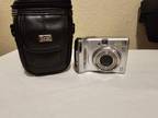 Canon PowerShot A560 7.1 MP Digital Camera With Case. Works Like A Camp.