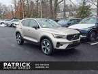 2024 Volvo XC40 Plus Dark Theme