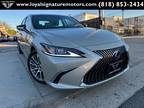 2021 Lexus ES 300h