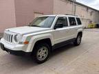 2015 Jeep Patriot White, 113K miles