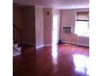 3 Bedroom Duplex Townhouse with Private Parking st St