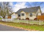 145 N 2ND ST, Creswell OR 97426