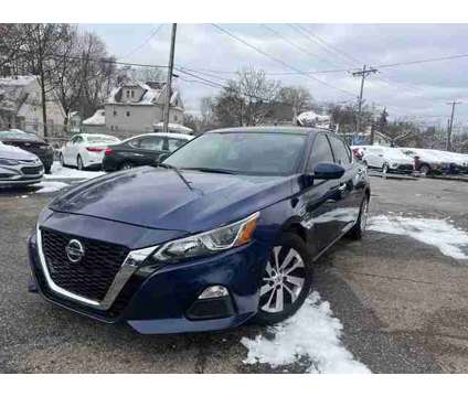 2021 Nissan Altima for sale is a Blue 2021 Nissan Altima 2.5 Trim Car for Sale in Akron OH