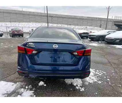 2021 Nissan Altima for sale is a Blue 2021 Nissan Altima 2.5 Trim Car for Sale in Akron OH