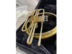 VINTAGE HOLTON MH 100 BRASS FRENCH HORN /w CASE !!
