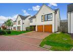 5 bedroom detached house for sale in Morgan Wynd, Bearsden, Glasgow, G61 3RX