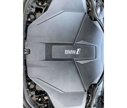 2024 BMW i7 xDrive60 is a Black 2024 Sedan in Mcallen TX