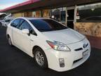 2010 Toyota Prius III 4D Hatchback White,