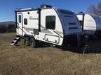 2022 Winnebago Winnebago Micro Minnie 1808FBS 18ft