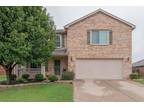 Single Family Residence, Traditional - Fort Worth, TX 10704 Emerald Park Ln